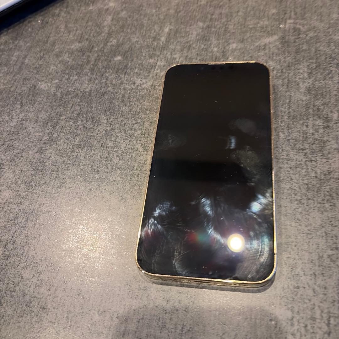 Apple iPhone 13 Proゴールド 本体