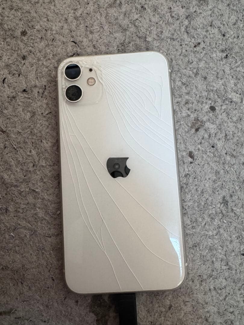iPhone11 64GB ジャンク品