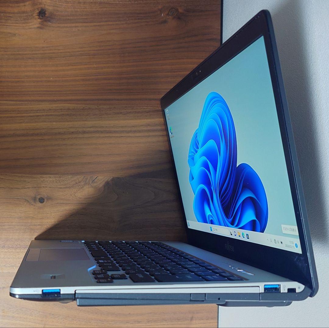 ★中古【整備済み品】FUJITSU LIFEBOOK 第7世代Core