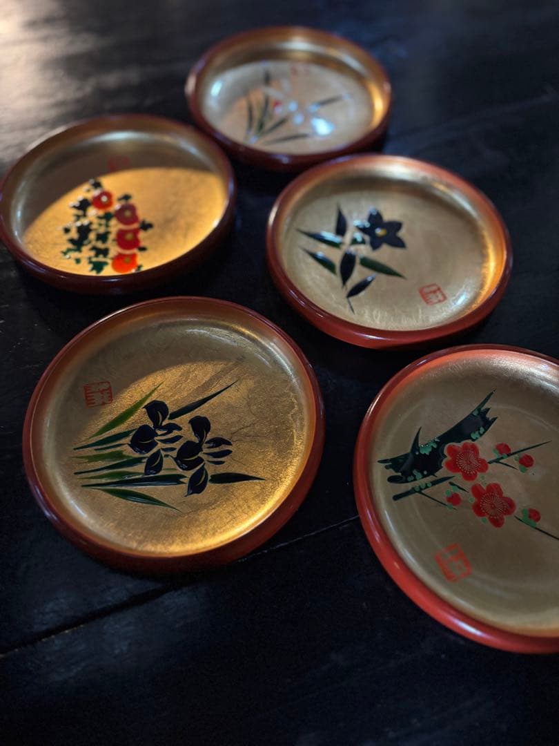 アンティーク品　漆器 金彩菓子器皿　5枚セット 菊・桔梗・カキツバタ・梅・蘭