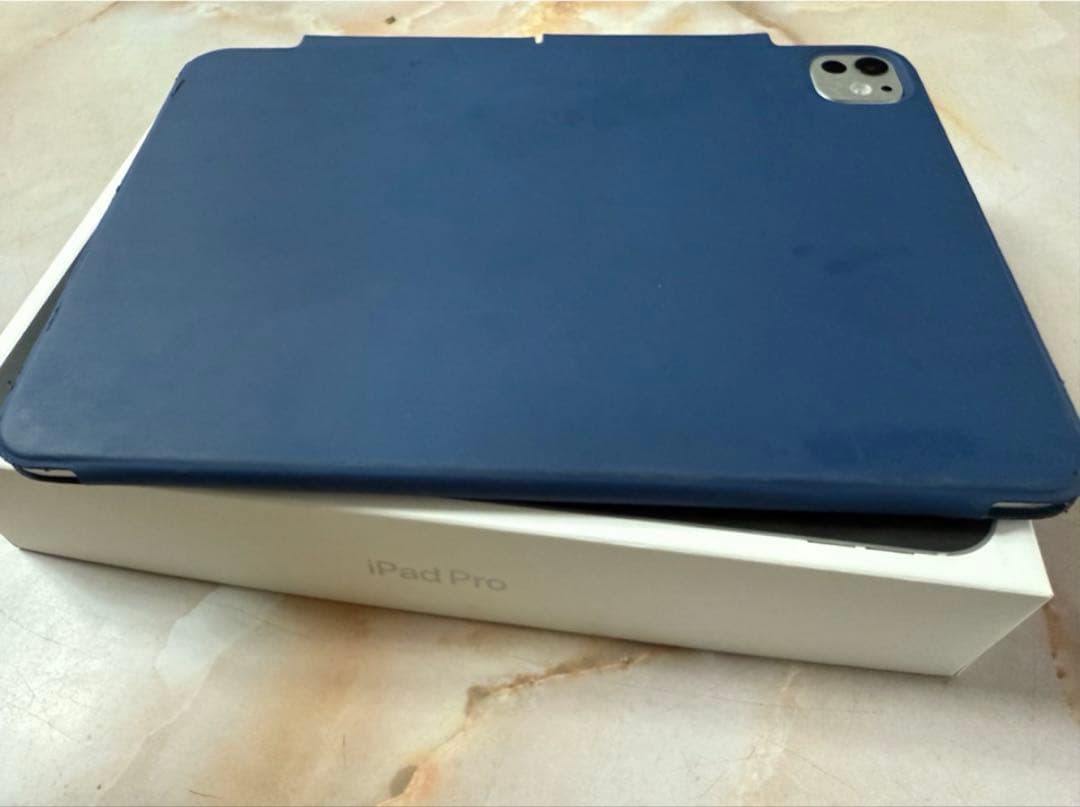 美品 iPad Pro 11インチ 第5世代 M4 256GB wi-fiモデル