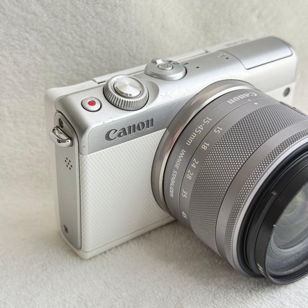 【明日午前発送可能】Canon EOS M100 ミラーレス一眼