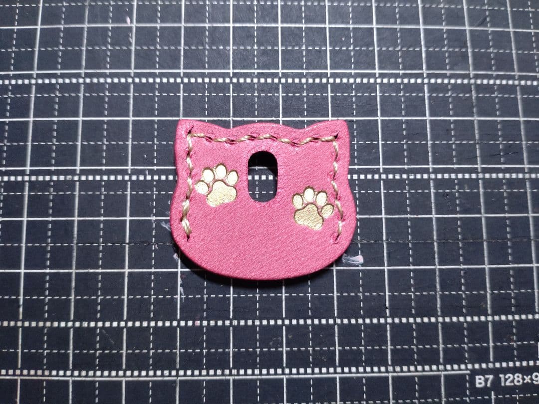 交渉中　猫型キーカバー　ロロマ小　コーラル②