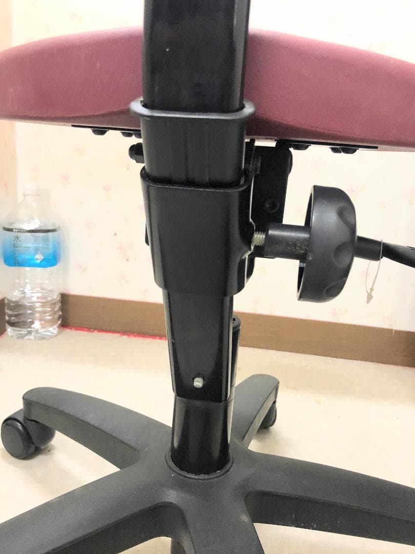 中古美品　Ayur Chair(アーユルチェアー)オクトパス レッド