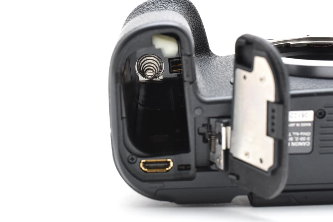 ■極上品■ キャノン EOS R6 ボディ #C844