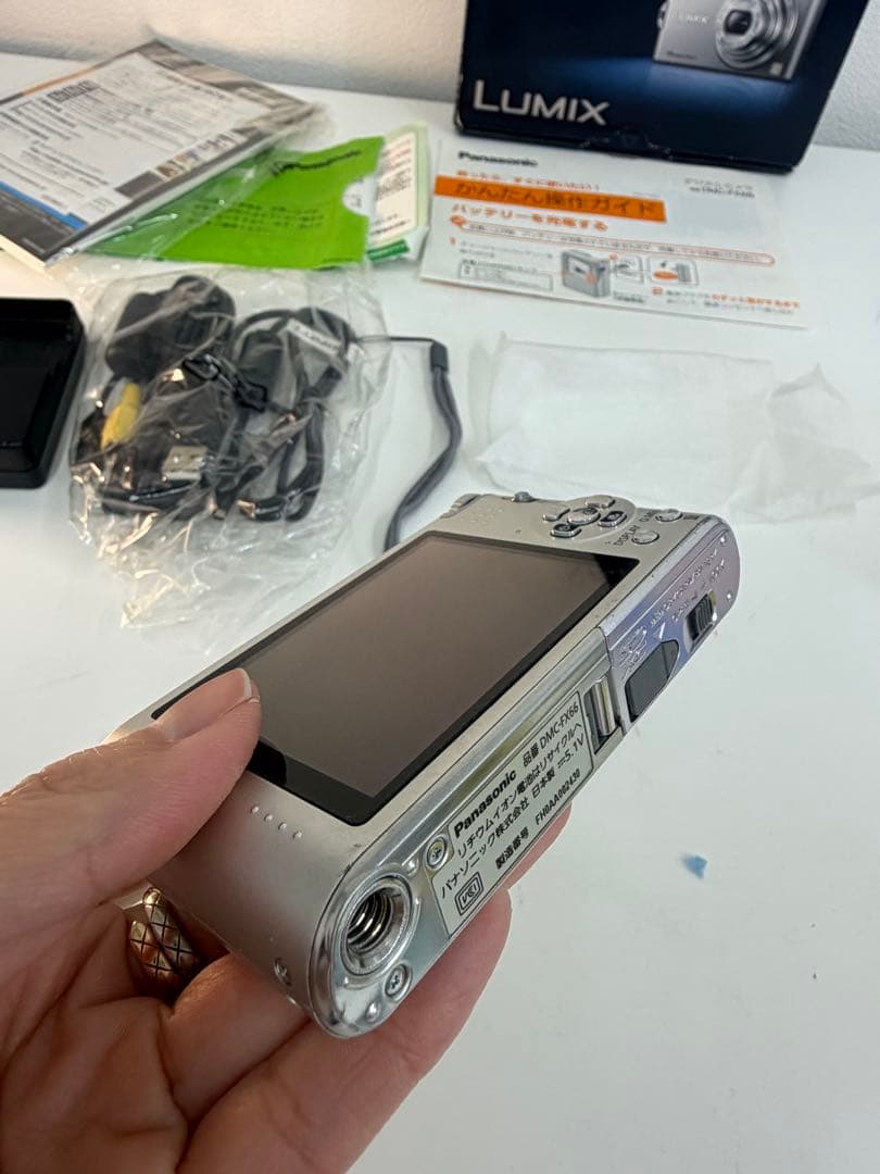 Panasonic LUMIX FX66 シルバー　デジタルカメラ 元箱付き