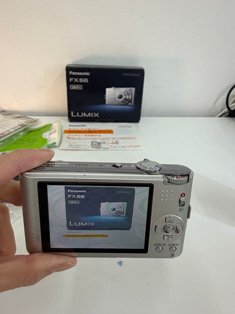 Panasonic LUMIX FX66 シルバー　デジタルカメラ 元箱付き