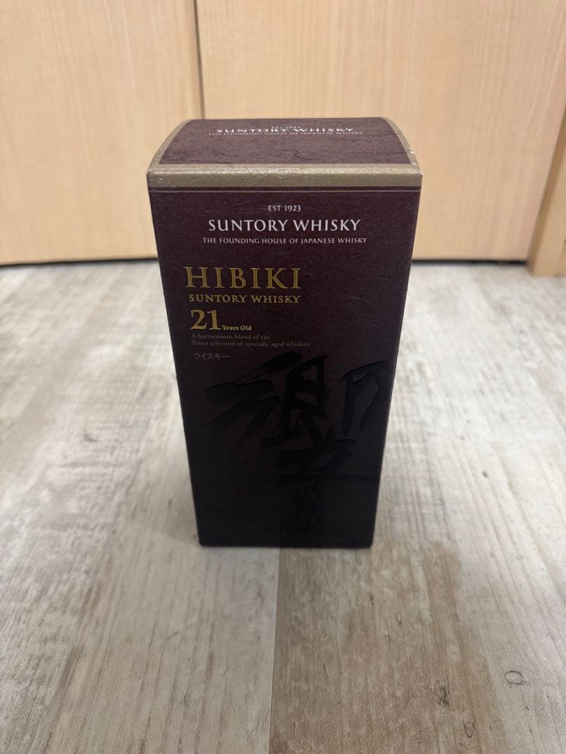 Hibiki 21年 サントリーウイスキー 空瓶、箱付き