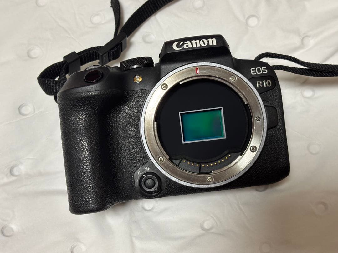 【美品】Canon EOS R10 18-45 レンズキット / 使用回数わずか