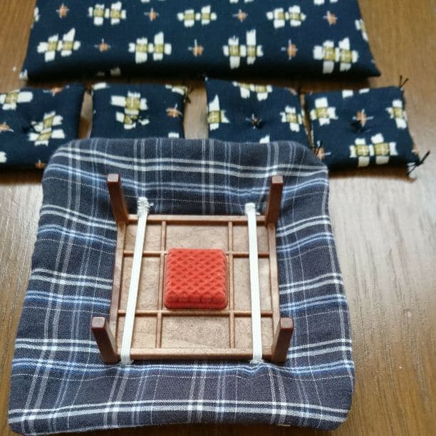 お問い合わせページ☆シルバニアファミリーサイズ☆こたつ布団&お座布団のセット