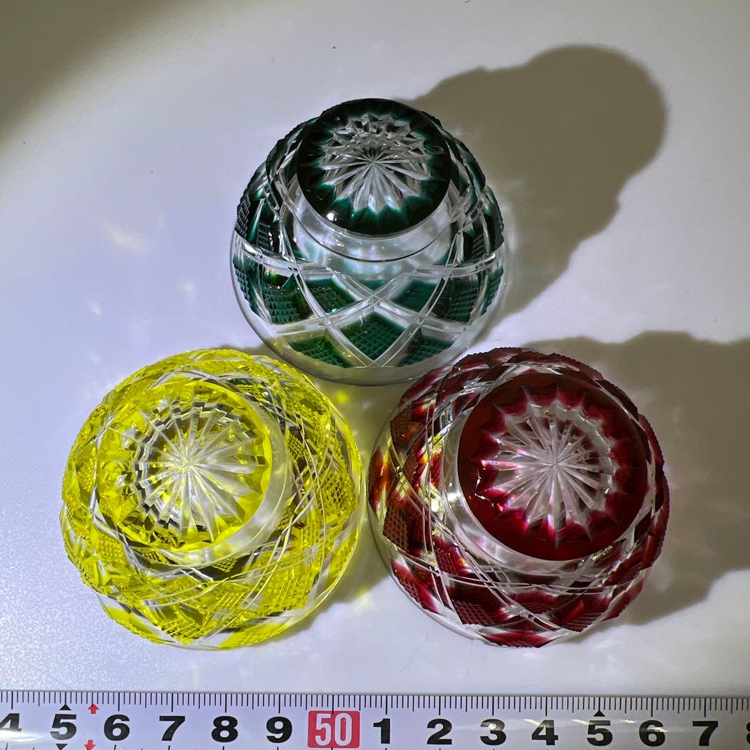 島津磯斉彬　薩摩切子色被せガラス酒杯　共箱　東Y7-1010☆1Fトルサル