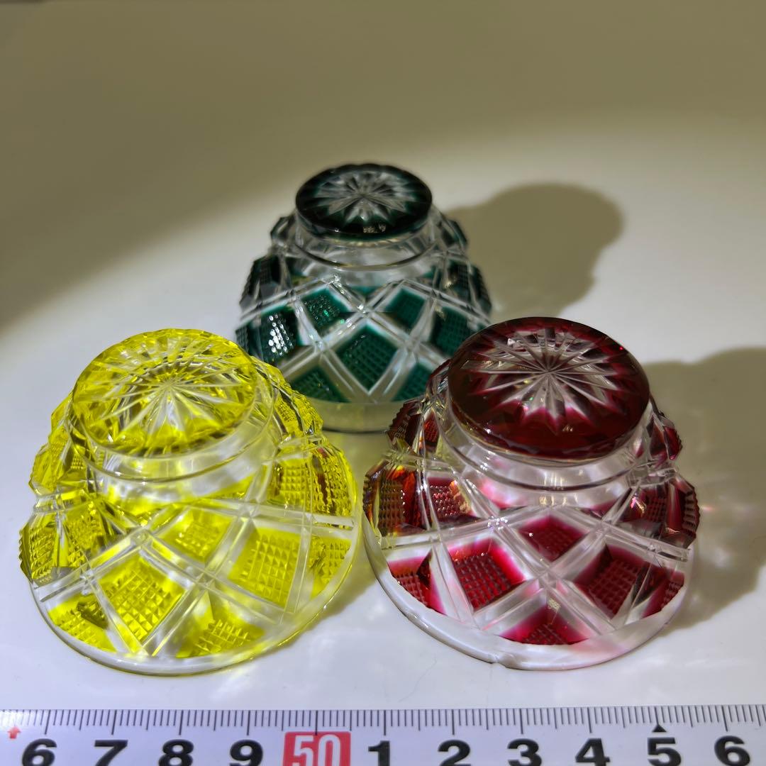 島津磯斉彬　薩摩切子色被せガラス酒杯　共箱　東Y7-1010☆1Fトルサル