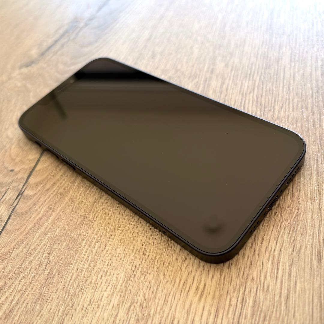 Apple iPhone 12 ブラック本体　64GB