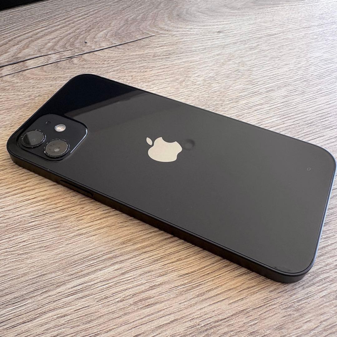Apple iPhone 12 ブラック本体　64GB