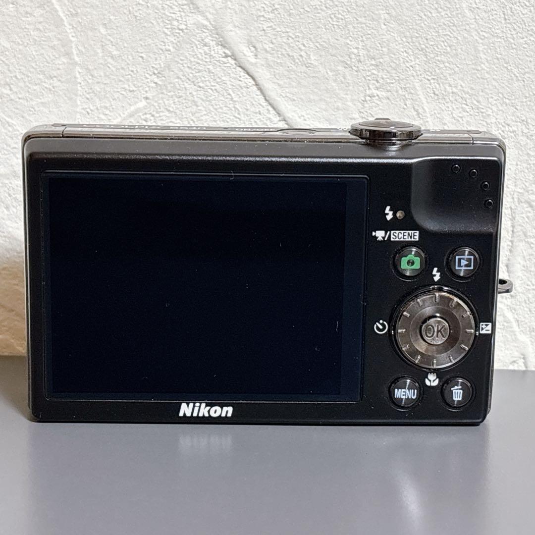 デジタルカメラ　COOLPIX S640 ブラック　充電ケーブル　SD付き