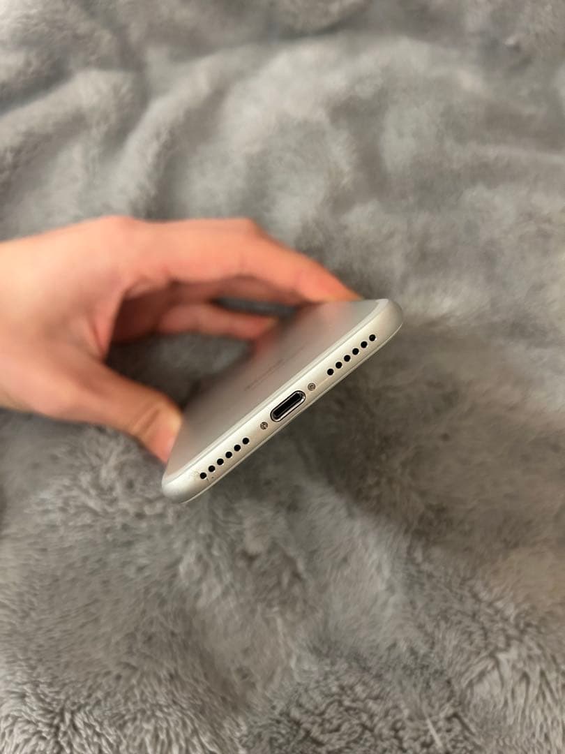 iPhone 7 128GB｜バッテリー85%｜ホームボタン｜動作良好｜初期化済