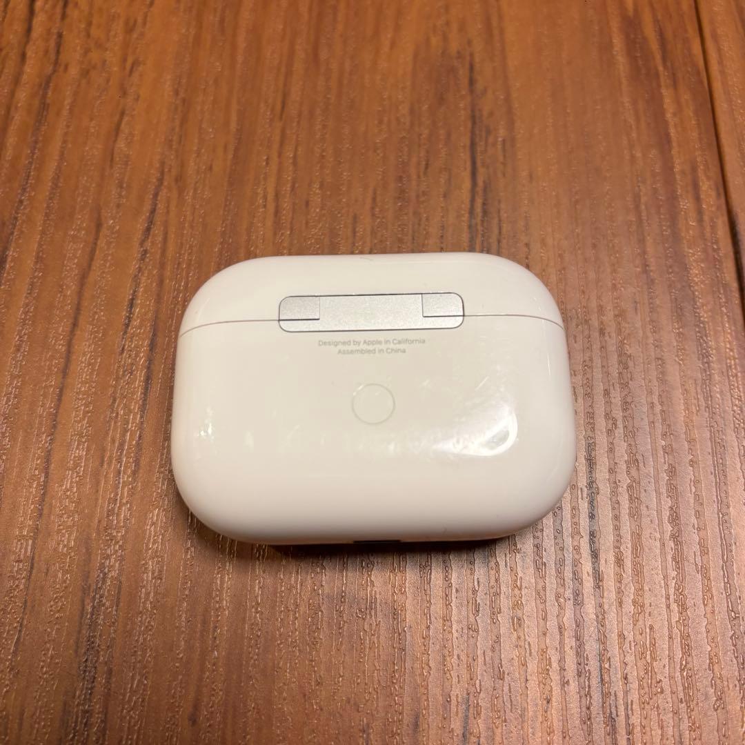 AirPods pro本体 ハートロゴ付きホワイト