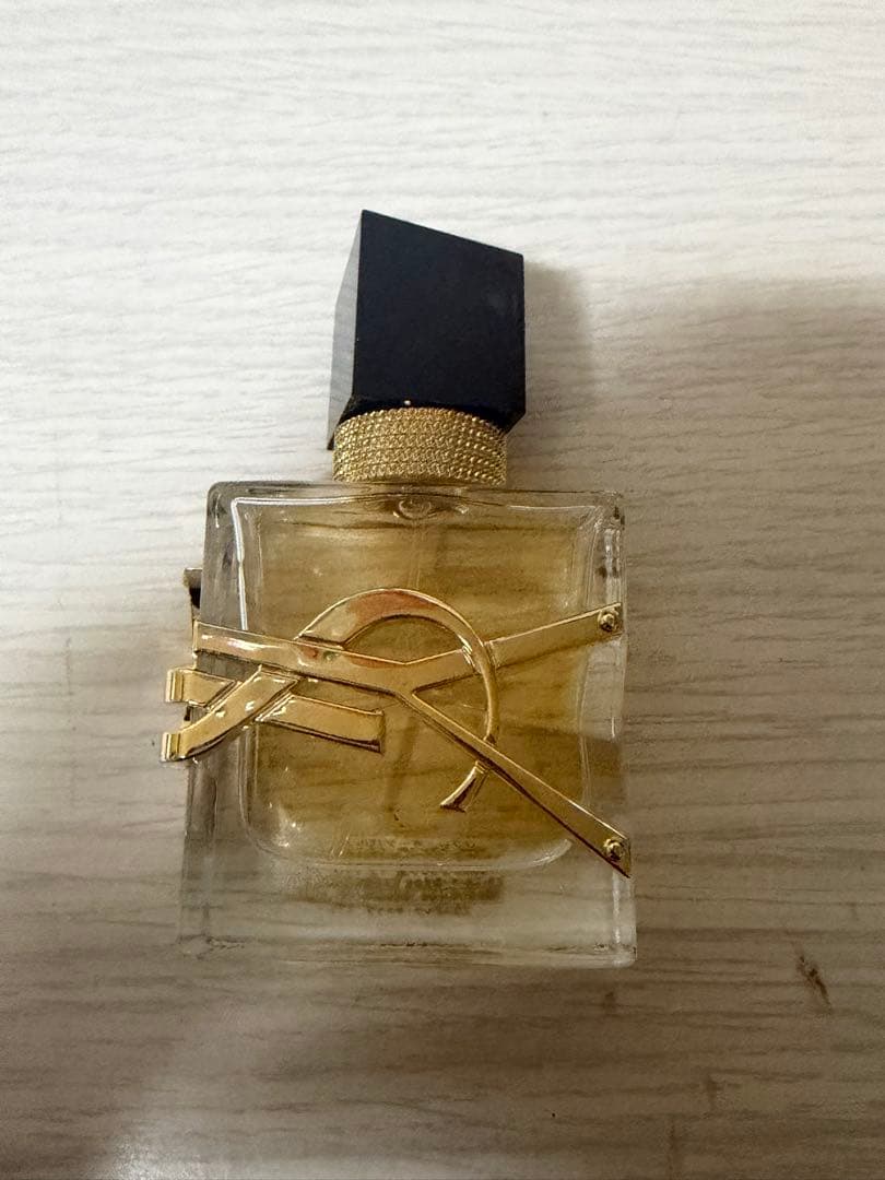 香水(女性用) YSL LIBRE EAU DE PARFUM 30ml