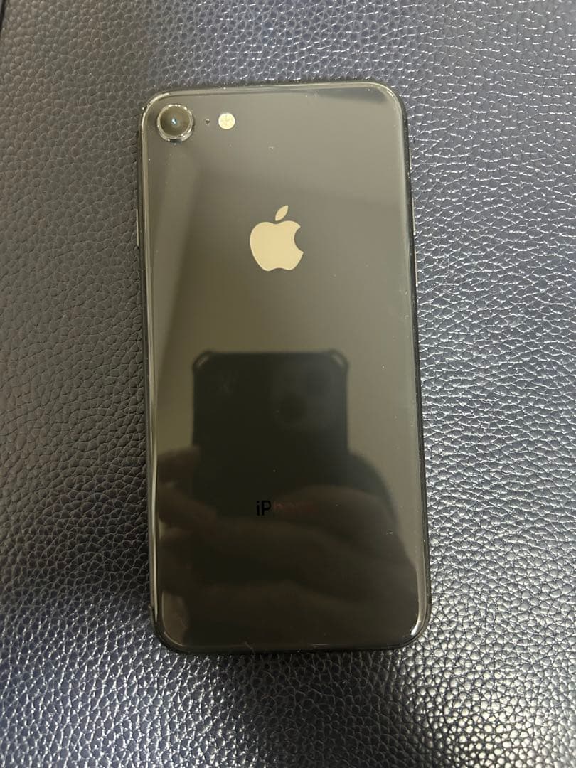 P*h様 Apple iPhone8 スペースグレー　64GB ジャンク品