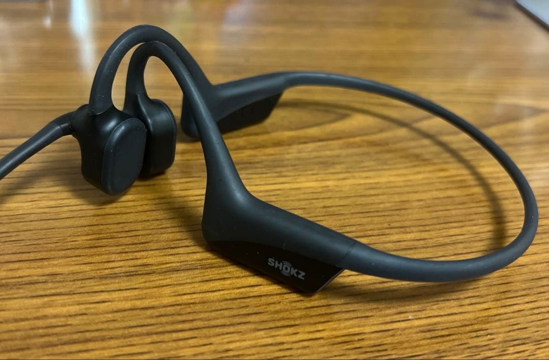 【中古品】SHOKZ OPENCOMM2UC 骨伝導イヤホン ブラック マイク付