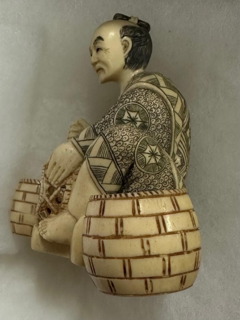 吉水作　漁夫　置物