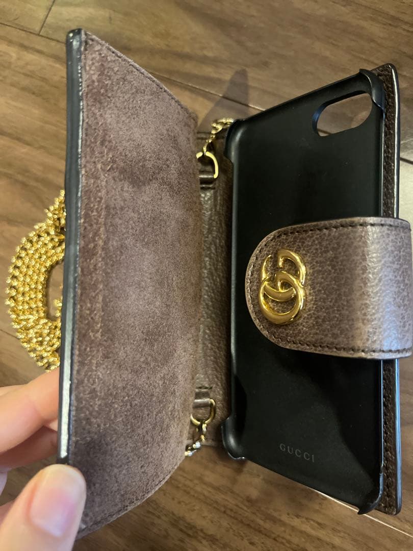 GUCCI iPhoneSEショルダー