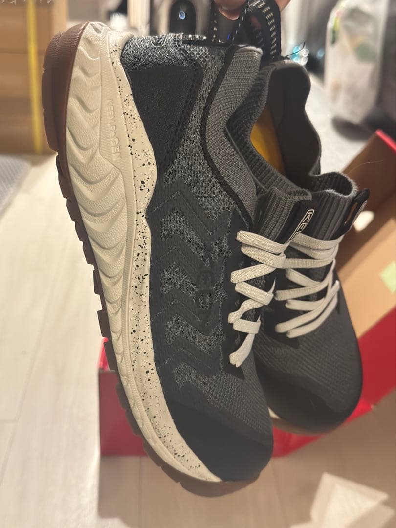 KEEN Arvada Shift 安全靴 グレー/ブラック