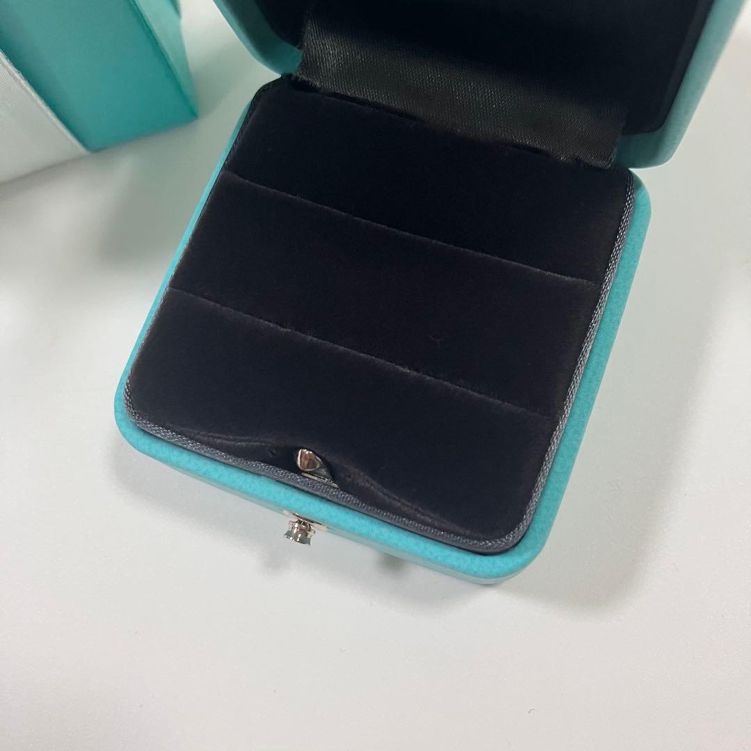 美品　ティファニー　ペアリングケース　空箱　指輪入れ　婚約指輪　リボン付き