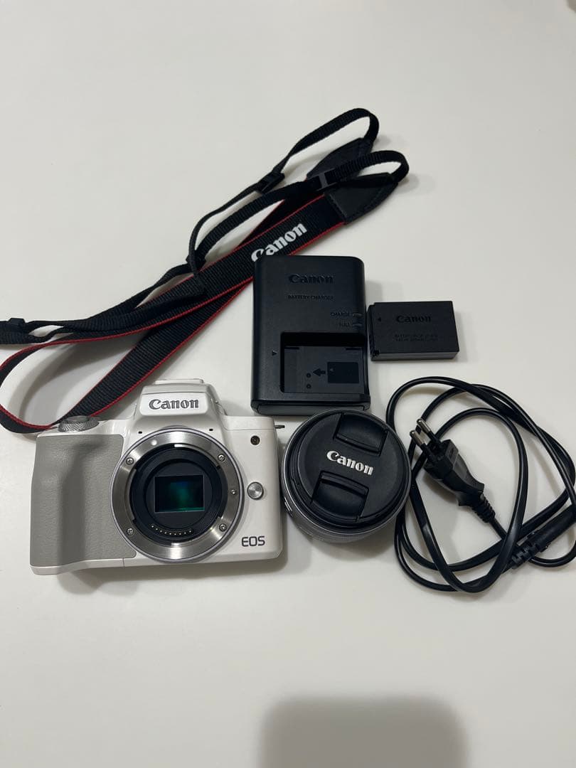 中古【Canon EOS M50 】ホワイト ミラーレスカメラ