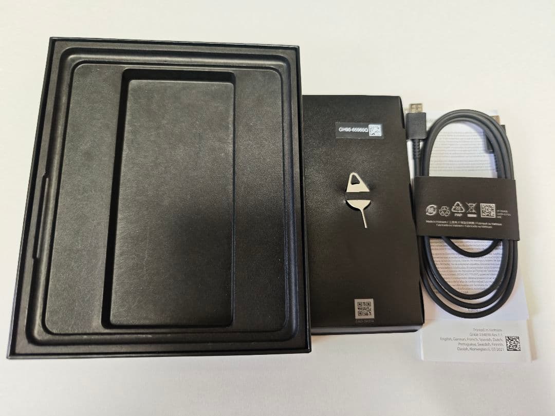 Samsung Galaxy Z Fold 3 ブラック グローバル版