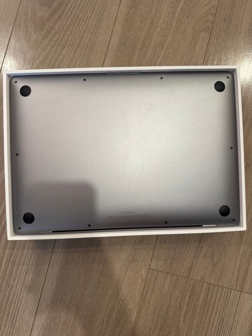腹ペコ大魔王　Apple MacBook 13インチ 充放電回数36回