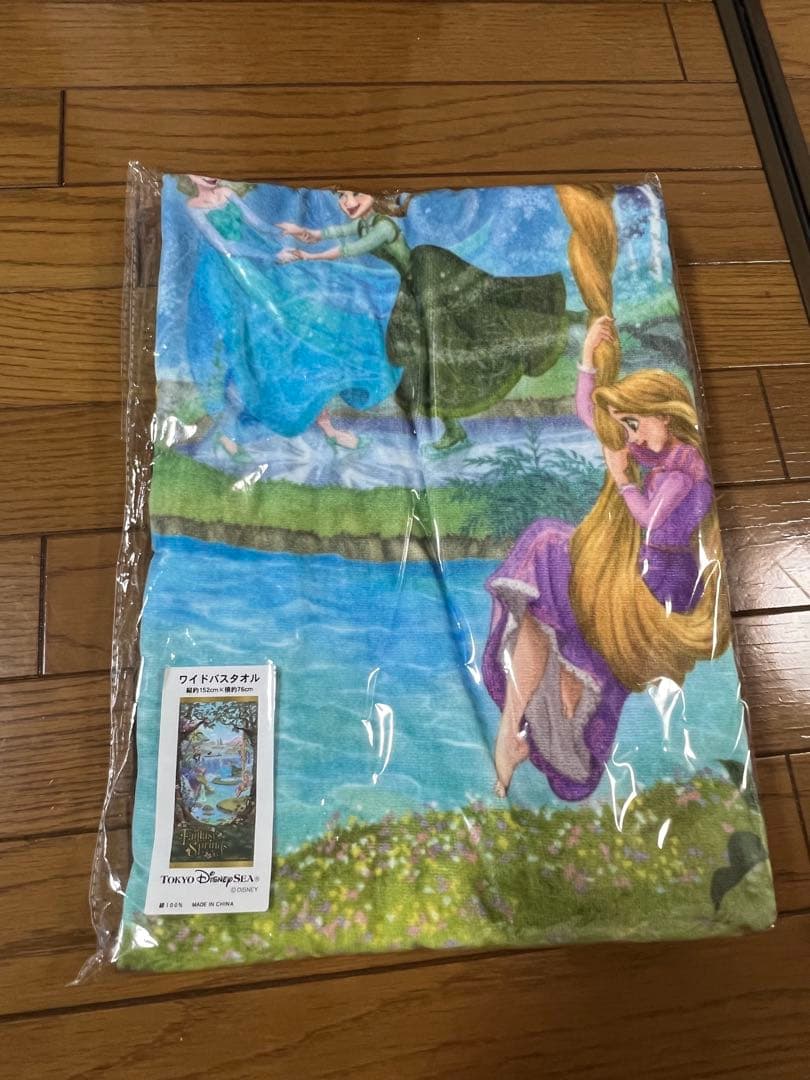【新品未開封】ディズニー　ワイドバスタオル　ファンタジースプリングス