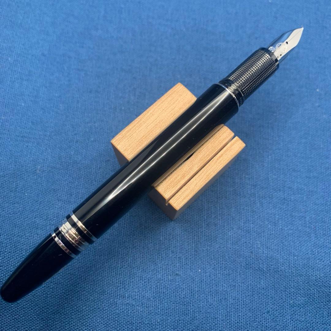 【良品】モンブラン　スターウォーカー　プレシャスレジン　万年筆　14K EF