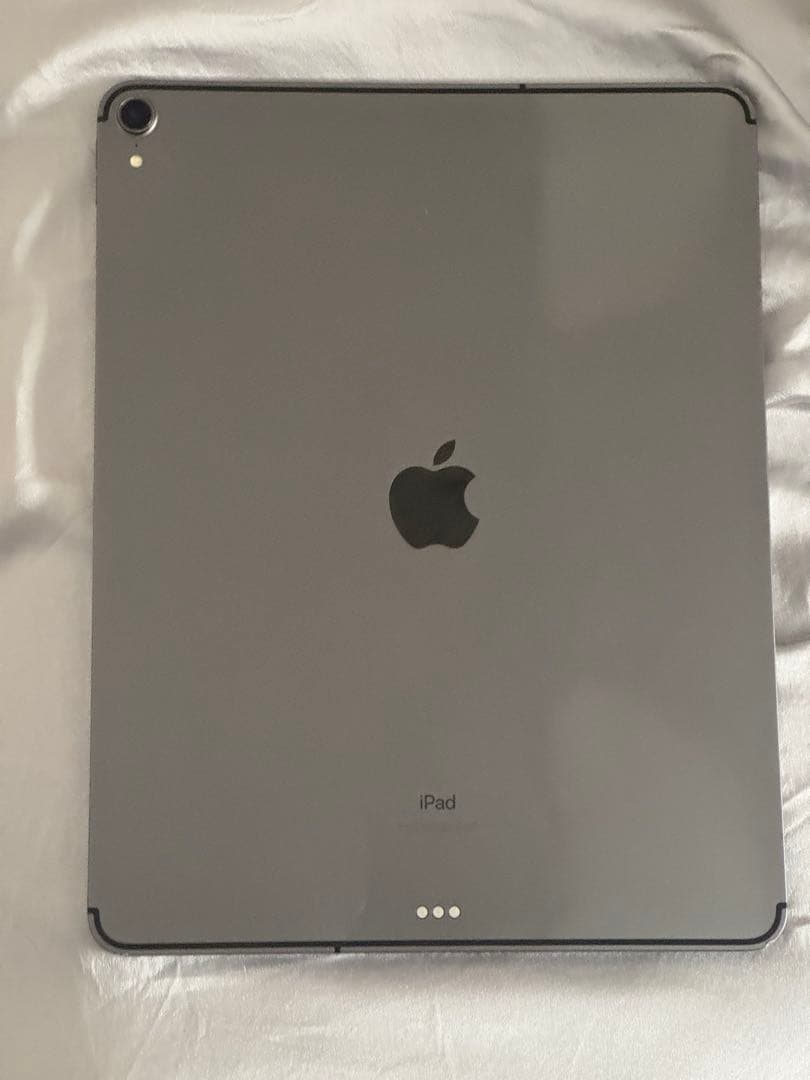 iPad Pro 12.9インチ　3世代64ギガ　smartキーボード付き