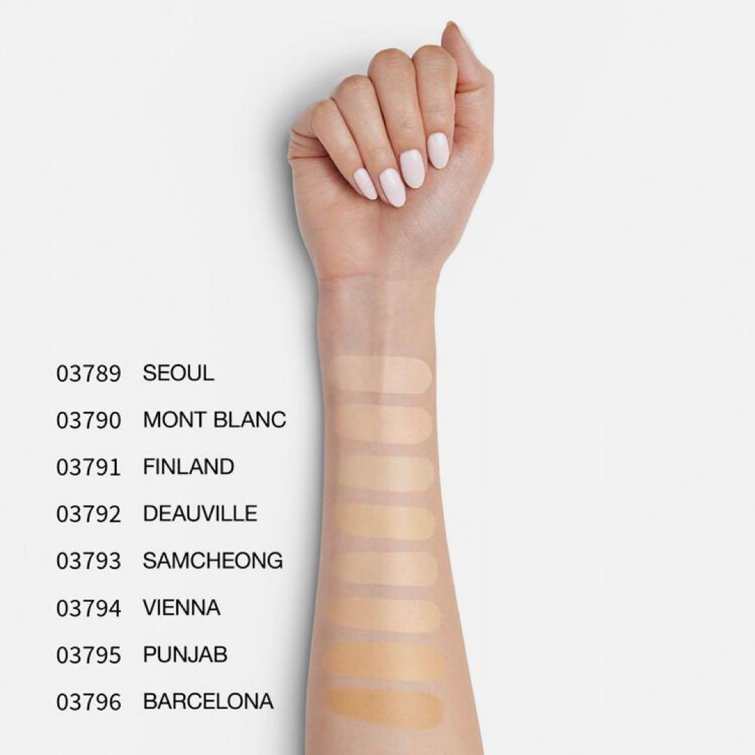 NARS　ライトリフレクティング　セラムクッションファンデーション　03789