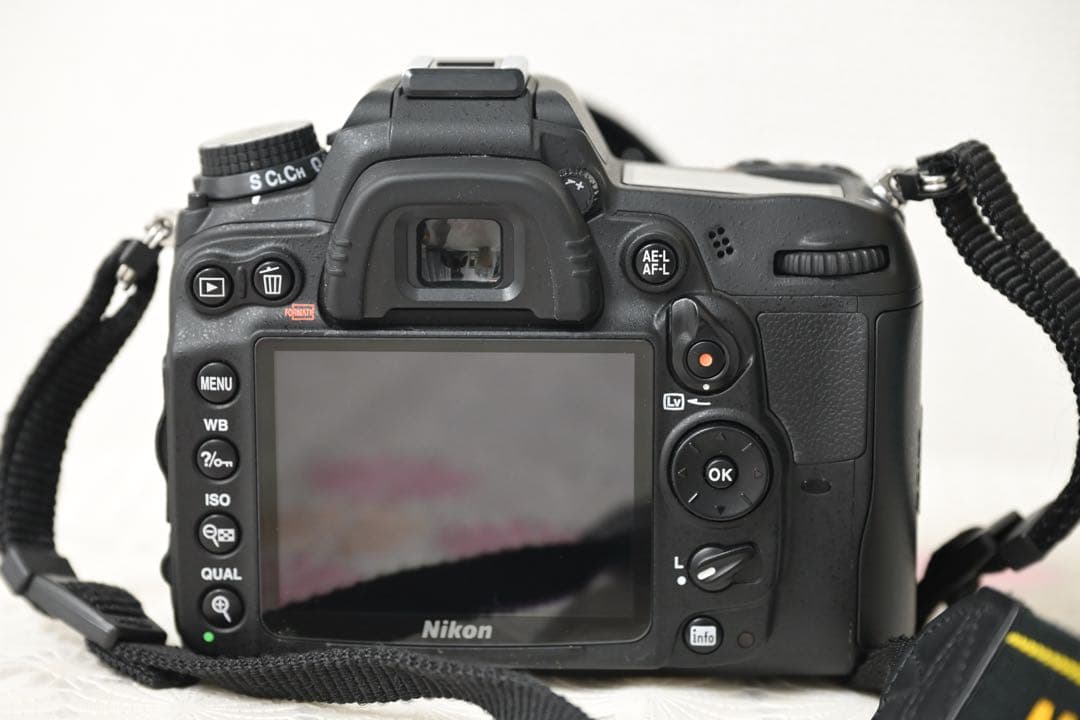Nikon D7000 18-200 VR II レンズキット
