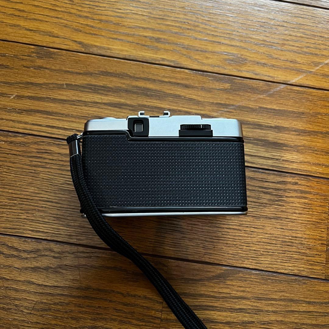 (使用例有）OLYMPUS PEN EE-3 (赤ベロ出ます！)