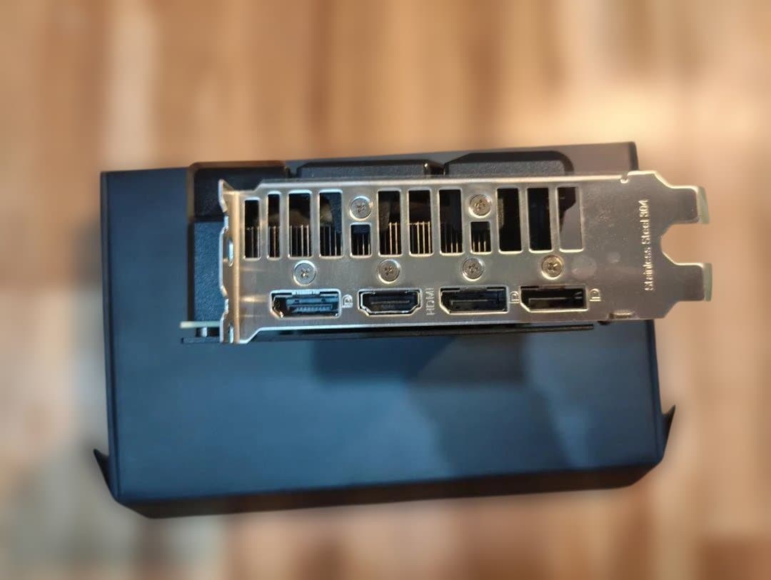 グラフィックボード・グラボ・ビデオカード ASUS Dual Radeon RX 7600 XT OC 16GB