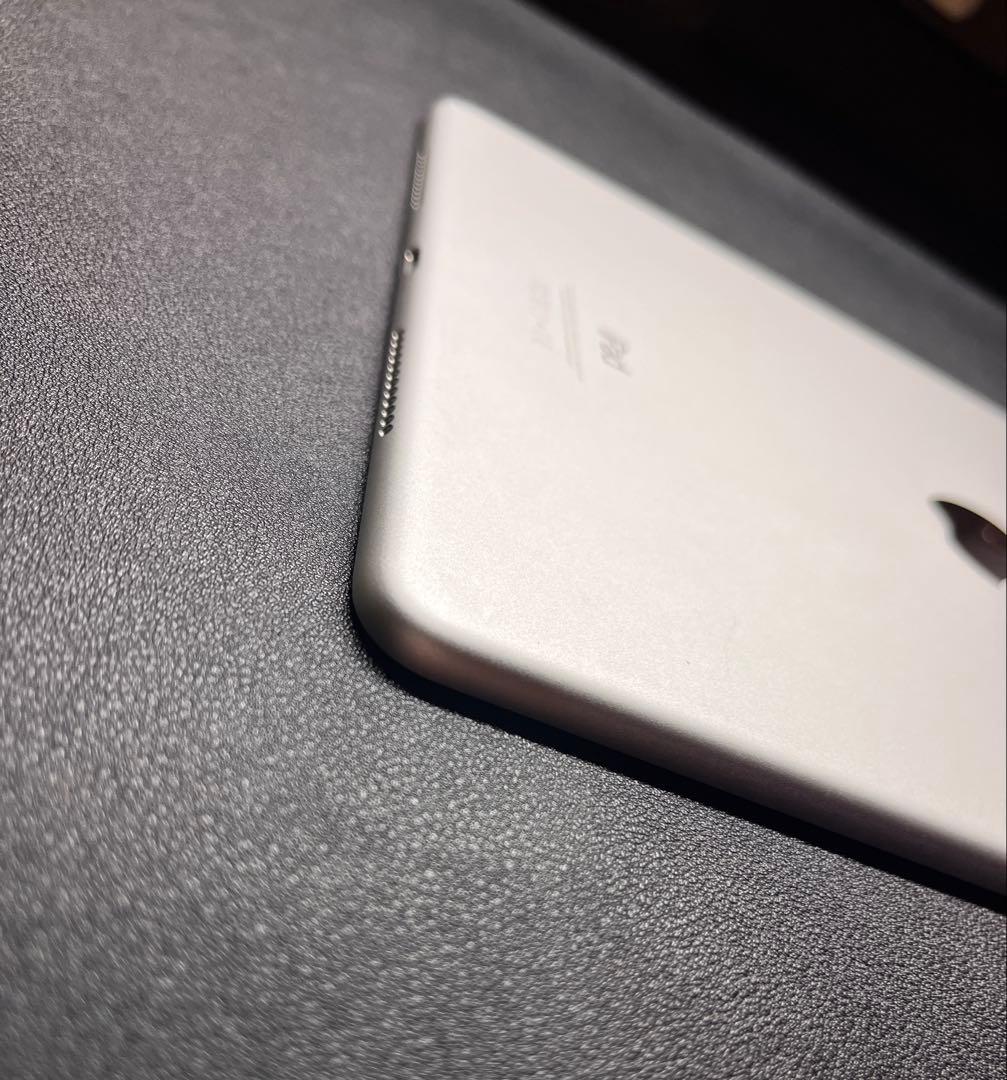 iPad Pro 9.7インチ Wi-Fi+Cellular 32GB シルバー