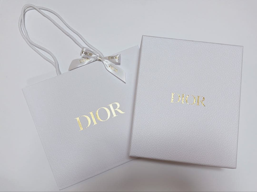未使用 Dior プラチナ会員 バースデーギフトノベルティ ヘアブラシヘアミスト