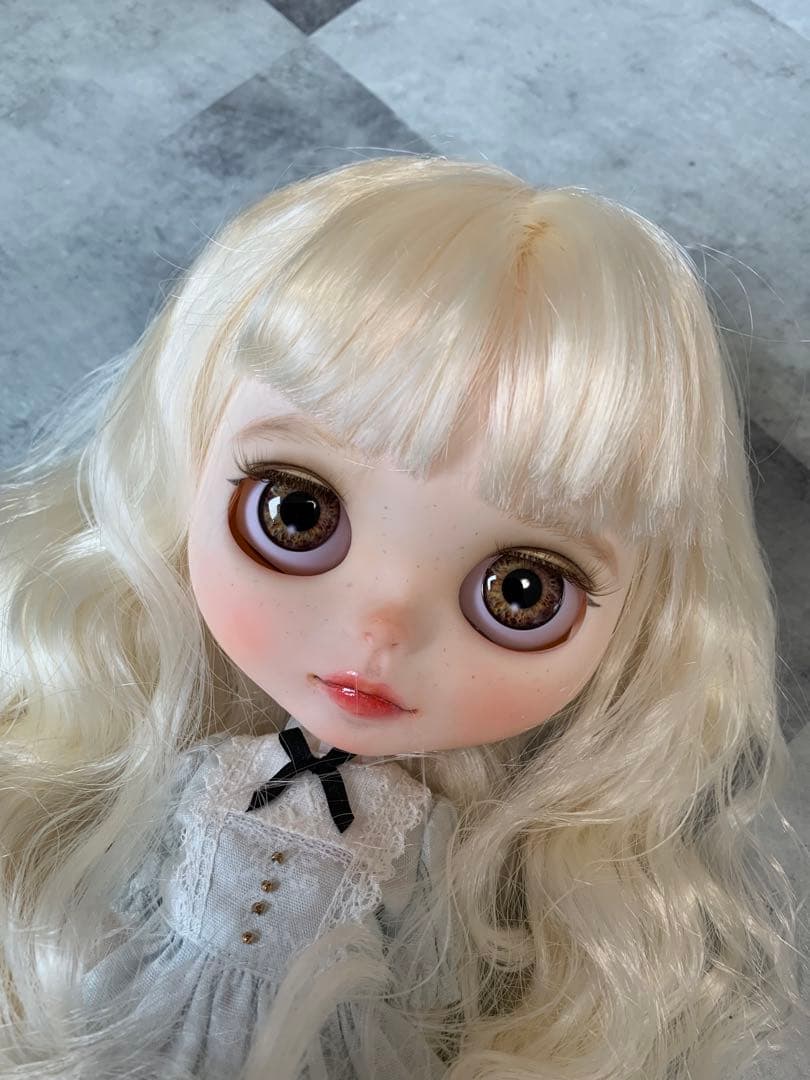 ネオブライスサイズ　カスタムアイシードール　微笑みちゃん