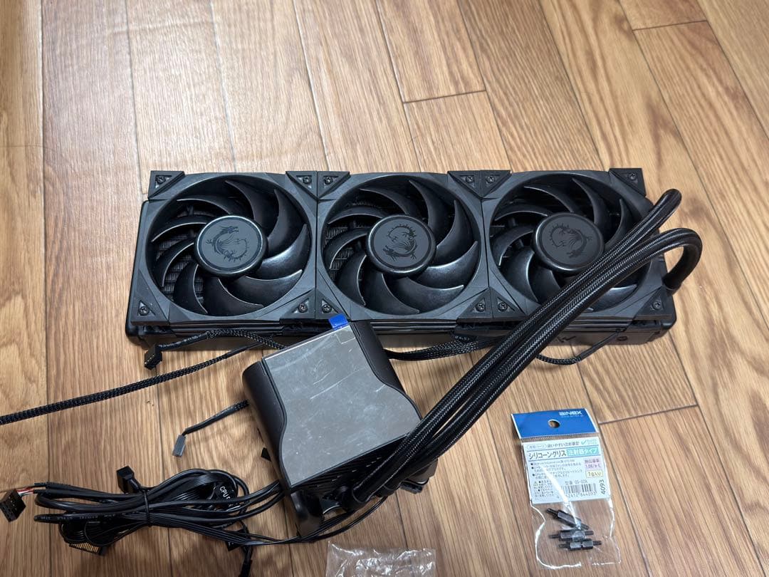 t*a様 MSI製 360mm 簡易水冷CPUクーラー
