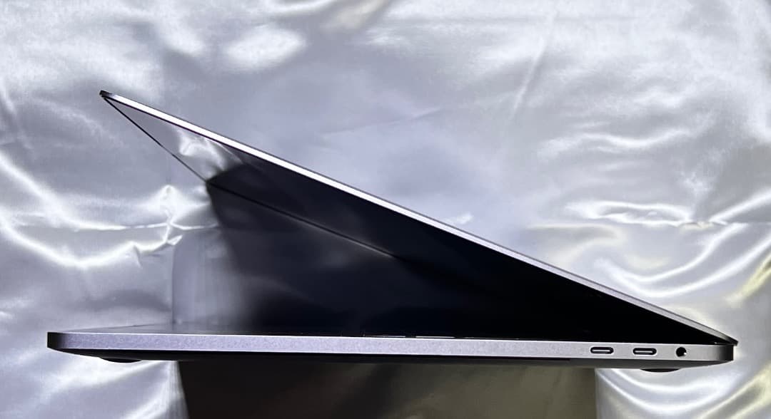 MacBook Pro (15-inch, 2017)　Office /CS6