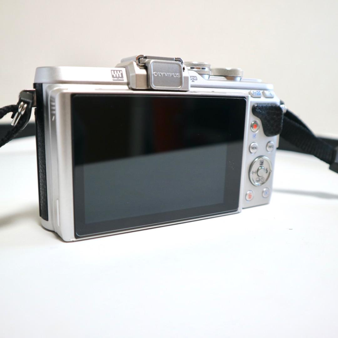 美品　OLYMPUS PEN　E-PL8　EZダブルズームキット