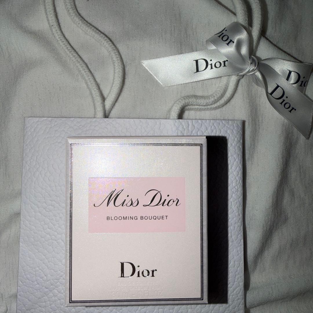 【未開封・紙袋あり】DIOR ブルーミング ブーケ オードゥトワレ 30mL