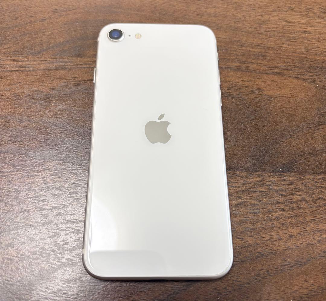 Apple iPhone SE (第3世代) 本体　64GB