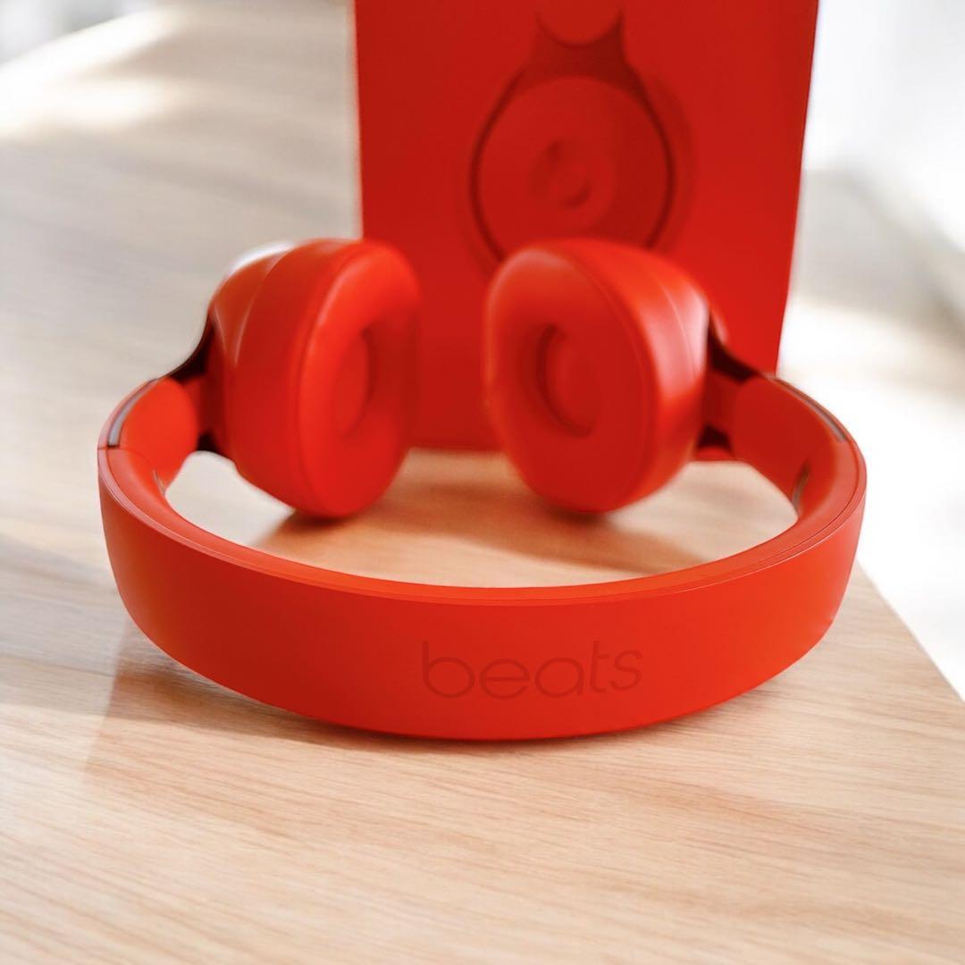 Beats SOLO PRO ワイヤレスヘッドホン レッド