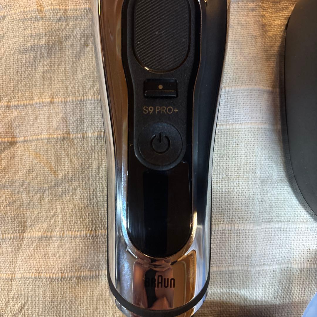 ブラウン　Siri9 PRO+ 9556cc and 9567cc未使用