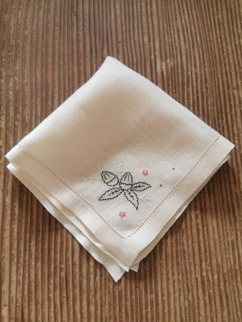 アンティーク ドングリ小花刺繍 極細糸ファインリネンクロス ヘムステッチハンカチ