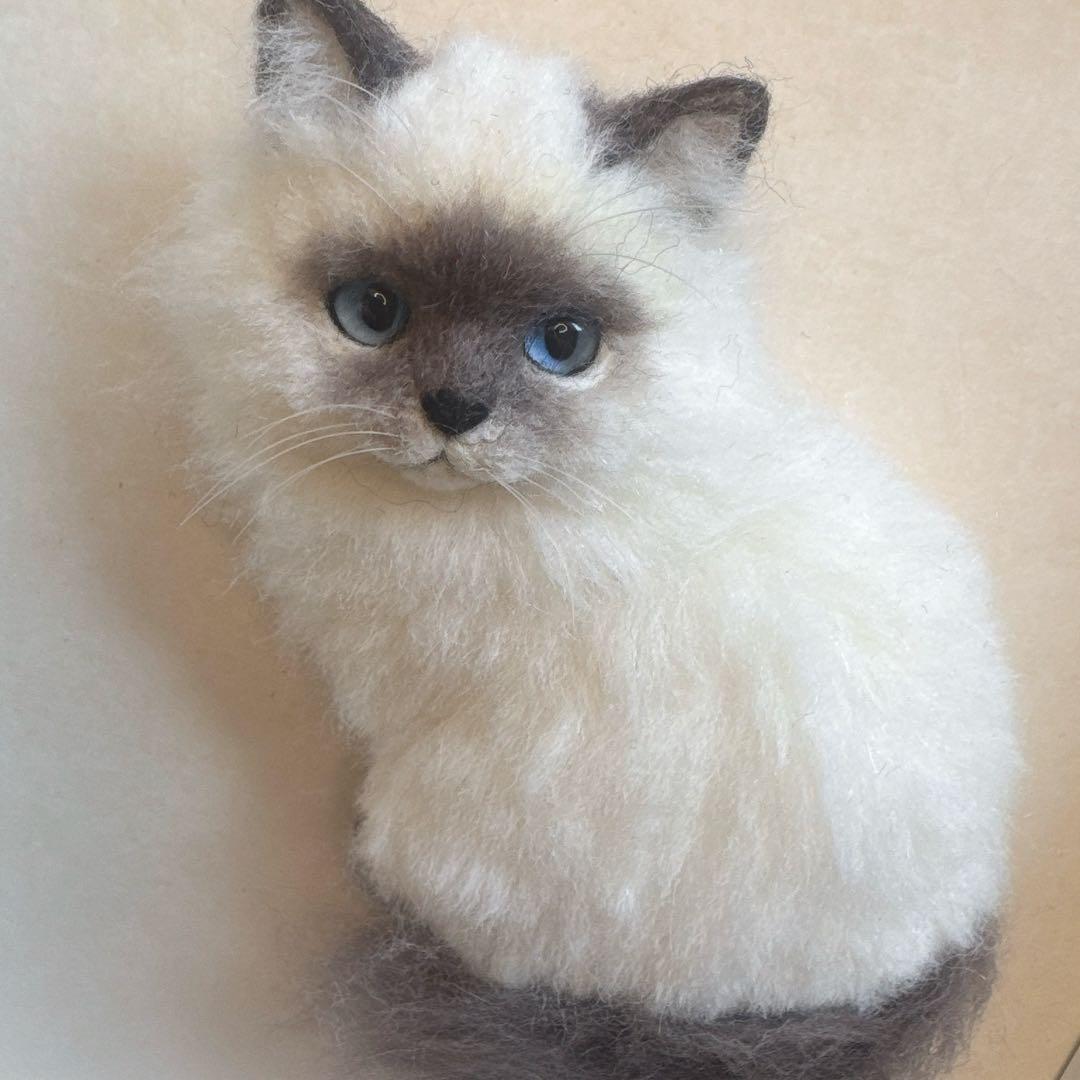 羊毛フェルト猫 バーマン猫ブローチ